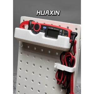 Pinza Amperimétrica Digital YIRU UNI-T Serie UT210 True RMS, Medidor de Voltaje CA/CC con Medición de Ohmios y Capacitancia - Product Image 3