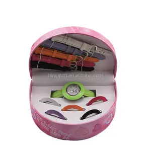 Women watch set for gift made in factory price,watch bracelet types gift set