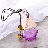 Flacon de diffuseur de parfum de voiture suspendu de 8ml avec logo personnalisé Flacon vide de diffuseur de parfum en verre pour voiture