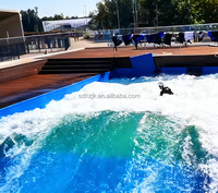 Machine de surf en eau profonde intérieure/extérieure de qualité supérieure avec panneau de contrôle de vitesse pour la formation de divertissement de surf