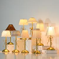 Lampe de table de style français avec nœud, 3 couleurs changeantes, luxe, rechargeable, petite lampe, rechargeable par Type-C, rétro, artistique