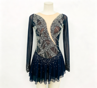 Robe de patinage artistique bleu marine foncé à manches longues, col en V profond, dos ouvert, jupe en maille ornée de strass pour filles et adultes, compétition et performance