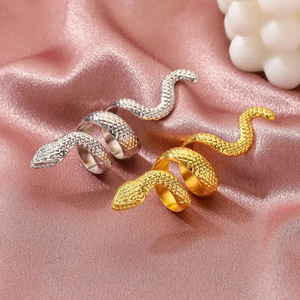 Anillo con Textura de Serpiente para Hombre, Estilo Punk, Diseño Animal de Metal Largo, Abierto y Ajustable, Anillo de Motero de Moda Atrevida, Joyería - Product Image 2