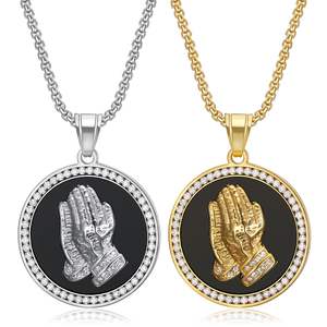 Hip Hop glacé CZ prière bouddha <span class=keywords><strong>main</strong></span> religieux étanche Non ternir acier inoxydable bijoux pendentif colliers pour hommes femmes - Product Image 1