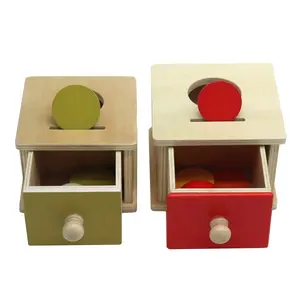 Neues 2-in-1-Holz-Montessori-Spielzeug hölzernes Einsatz-Ball-Spielzeug-Set Montessori-Münze und Ball-Stickbox für Kinder