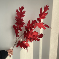 Grande branche artificielle de pin paon à feuilles d'orme imitation pour la décoration de l'allée de mariage, du sol, de la maison, des vases, en vrac, couleur personnalisée OEM