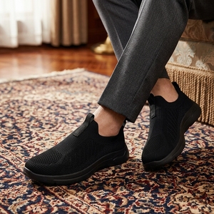 Chaussures de sport légères pour hommes, mocassins antidérapants, respirants, confortables, chaussures décontractées de bureau, chaussures de marche pour l'été, l'automne et l'hiver - Product Image 1
