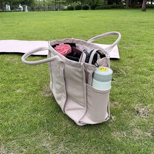 Bolsa de Lona para Mujer con Bolsillo para Botella de Agua y Correa para Esterilla de Yoga, para Gimnasio, Yoga, Viajes de Fin de Semana, Logotipo Personalizado al por Mayor, OEM - Product Image 4