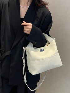 Sacs à bandoulière en cuir véritable imperméables pour femmes, avec doublure en polyester, sacs à main souples en cuir de vachette, vente en gros - Product Image 2