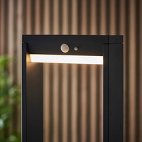 Détecteur de mouvement de tour de borne étanche en aluminium moulé sous pression moderne lampe de pelouse à led extérieure lumière solaire