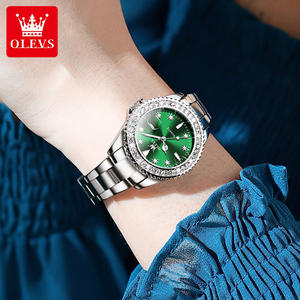 OLEVS 9945 Montre de luxe pour <span class=keywords><strong>femme</strong></span> en cristal vert diamant, étanche, montre à quartz diamantée tendance, cadeau pour <span class=keywords><strong>femme</strong></span> - Product Image 2