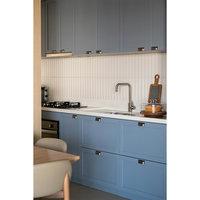 Meubles de cuisine sur mesure de luxe en laque, îlot d'évier, design de meubles de cuisine, armoire de cuisine moderne