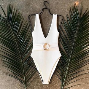 Nuevo Bikini Halter con Estampado de Puntos y Liso, Traje de Baño de Dos Piezas con Logo Frontal - Product Image 5
