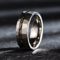 Usine de bijoux pour hommes Design de mode personnalisé Bague de fiançailles en titane marteau Bague de mariage météorite pour hommes Bijoux d'alliance en titane