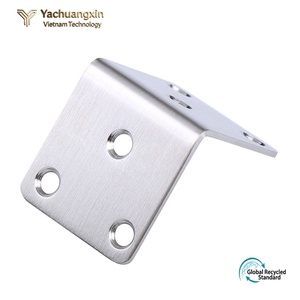 Passe-câble plat noir en nylon de 20 mm avec protection pour tuyau rond à clipser - Product Image 4