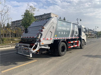 Camion compacteur de déchets Dongfeng 4x2 à 6 roues, 10 m³