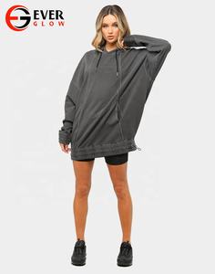 Chouchou à capuche avec poches kangourou pour femme, classique, surdimensionné, vente en gros, manchettes et ourlet côtelés, modèle fait par toujours, luisant - Product Image 6