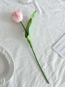 Toptan 33cm Mini Renkli Lale Romantik Düğün Otel İç Mekan Masaüstü Ofis Dekorasyonu Fotoğrafçılık Aksesuarları - Product Image 6