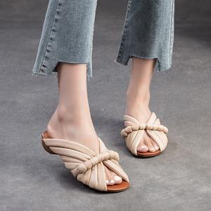 New design personalized <b>flat</b>-bottom breathable outerwear slippers with <b>pointed</b> <b>toes</b> fashionable niche women's shoes - Product Image 3