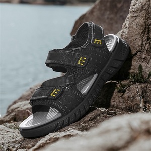 Sandalias para Hombre 2026, Nuevas Sandalias de Playa con Botones en la Parte Superior de Cuero para Primavera-Verano, Antideslizantes y Resistentes al Desgaste, Sandalias Casuales para Conducir - Product Image 1