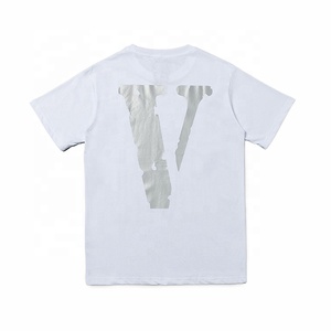T-shirt personnalisé imprimé, t-shirt réfléchissant pour homme, t-shirt en coton oversize pour homme, t-shirt qui brille dans le noir - Product Image 4