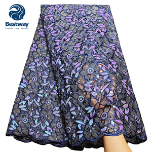 Tessuto in Pizzo Francese Bestway Coral con Paillettes Argentate a Doppia Rete e Ricamo a Mano - Product Image 3