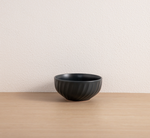 Wholesale Custom <b>Black</b> Ribbed Ceramic Tableware, Matte Stoneware Dinner Set, Free Design & Custom Logo Available - Product Image 5