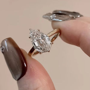 เครื่องประดับสั่งทำพิเศษ แหวนทองแท้ 9k 10k 14k 18k ทองคำขาว ทองคำชมพู ทองคำเหลือง ประดับเพชร/พลอยจากแล็บ ผลิตจากโรงงาน - Product Image 1