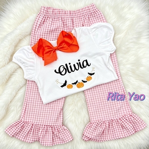 Completo autunnale per neonate e bambine, con maglietta ricamata con nome e motivo Halloween e pantaloni a zampa in vichy 2026 - Product Image 2