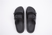 Vente en gros de sandales de créateurs sandales personnalisées sandales d'été décontractées en pvc sandales plates sandales de plage pour femmes