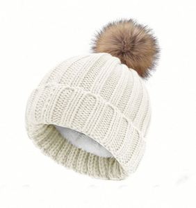 Bonnet d'hiver en acrylique vierge avec logo brodé personnalisé pour femme, enfant, bébé, avec pompon et doublure polaire - Product Image 5