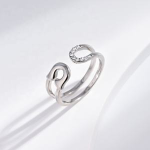 แหวนเงินแท้ 925 ชุบทอง 18k แบบเรียบง่าย สไตล์ฮิปฮอป รูปทรงเรขาคณิต ปรับขนาดได้ ราคาโรงงาน ขายส่ง - Product Image 5