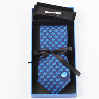 Coffret cadeau d'ensembles de cravates pour hommes bon marché et au design de mode économique Boîte d'emballage de cadeau de cravate avec logo personnalisé pour hommes d'affaires