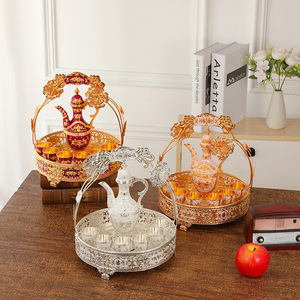 Décoration de <span class=keywords><strong>table</strong></span> de maison vintage de style arabe Coffret cadeau de tasse à vin haut de gamme en alliage d'<span class=keywords><strong>or</strong></span> avec plateau - Product Image 3