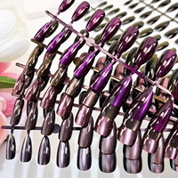 Faux ongles courts effet œil-de-chat dégradé, codés par taille ; Faux ongles minimalistes de couleur unie haut de gamme, forme trapèze ; Préfabriqués