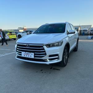 BYD Song Plus Champion L Pro, подзаряжаемый гибридный внедорожник, 5-дверный, 5-местный, с левым рулем, для автодилеров - Product Image 1