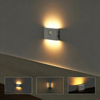 Applique murale LED magnétique sans perçage à double éclairage latéral avec détecteur de mouvement, rechargeable USB-C, lumière blanche chaude 2700K pour couloir
