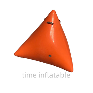 Venta al por mayor hermético inflable triángulo boya agua flotante carrera marcador para juegos de deportes acuáticos - Product Image 2