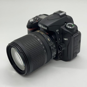 Cámara DSLR <span class=keywords><strong>Nikon</strong></span> <span class=keywords><strong>D90</strong></span> Original Usada al por Mayor, Kit de Lente VR de 18-105 mm, 12.3MP CMOS, Video HD, Calidad Premium, Reacondicionada para Reventa - Product Image 1
