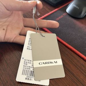 Étiquettes suspendues et étiquettes en ficelle personnalisées de luxe écologiques en papier pour les marques de vêtements, sacs et chaussures de luxe - Product Image 3