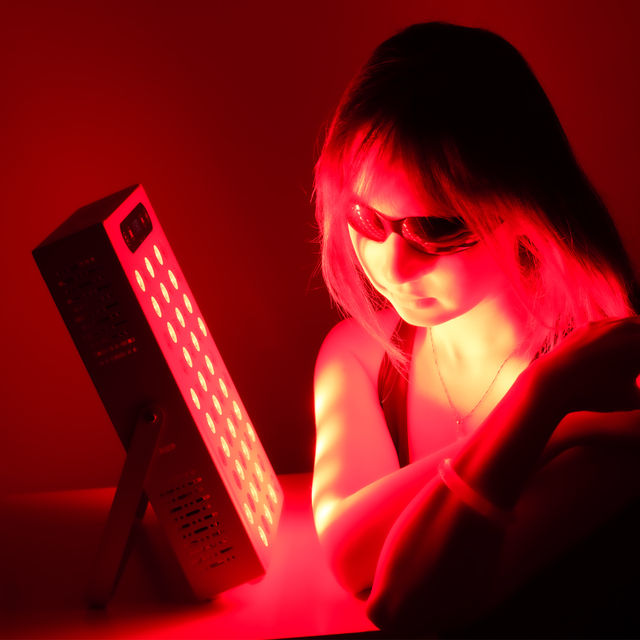 Hot Selling 660 850nm desktop Red Light Therapy Panel Photon Machine infrared Led Light Therapy Panel For Home Use