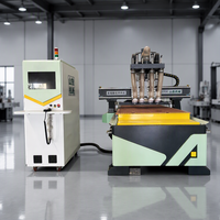 Machine de découpe industrielle CNC automatique pour le travail du bois et la production de meubles en panneaux