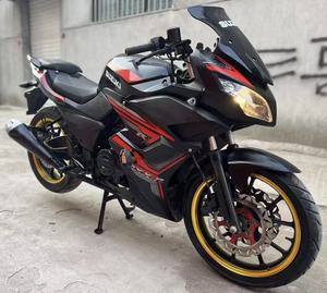 Moto sportive Kawasaki <span class=keywords><strong>S</strong></span> modèle d'occasion à essence : Puissance à haut rendement, excellente performance de maniabilité et design élégant pour les motards du monde entier - Product Image 4