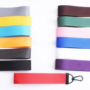 Porte-clés en tissu double face brodé personnalisé avec logo de marque, vente en gros Oneway - Product Image 3