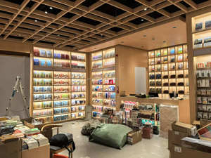 Mostradores de Madera Ecológicos y Duraderos con Iluminación LED para Librerías Culturales y Creativas - Product Image 4