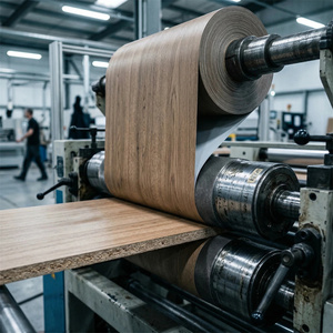 Film de stratification <span class=keywords><strong>PVC</strong></span> à texture bois de qualité supérieure, <span class=keywords><strong>rouleau</strong></span> de feuille décorative pour meubles en MDF, portes d'armoires, panneaux muraux WPC, pressage sous vide - Product Image 3