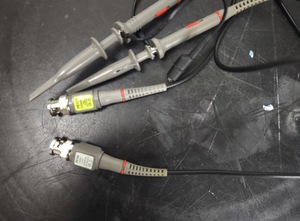 P6100 100MHZ Nuevo Osciloscopio con Sonda de Clip 100MHz - Product Image 3