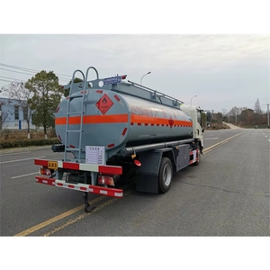 Camión Cisterna de Servicio Pesado de 6 Ruedas para Transporte de Combustible y Petróleo - Precio - Product Image 4