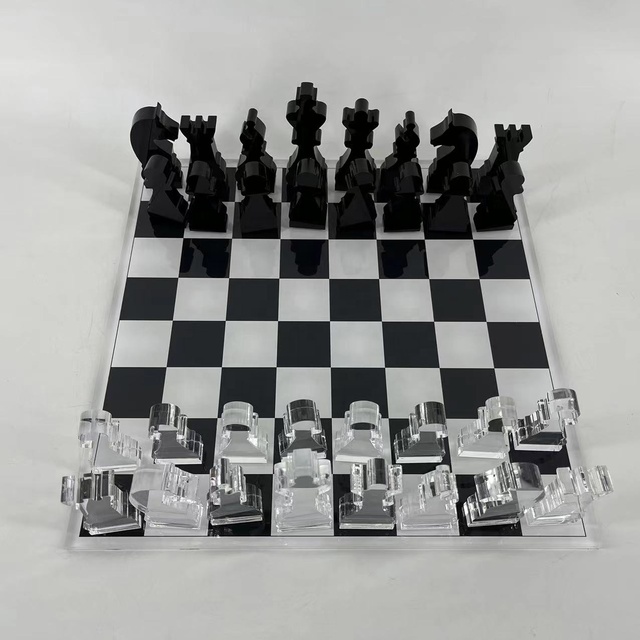 High Quality Factory Custom  Luxury Chess Set Clear Acrylic Chess Game Board Outdoor Family Game Set