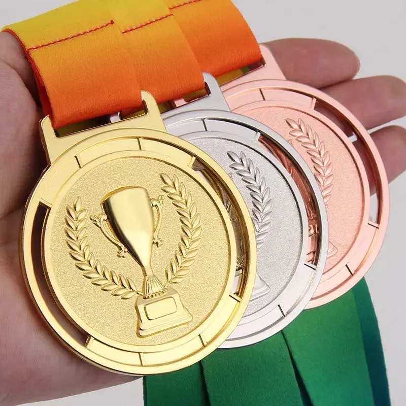 2022ร้อนขายว่างเปล่าเหรียญกีฬารางวัลกีฬาเหล็กเหรียญด้วยริบบิ้น